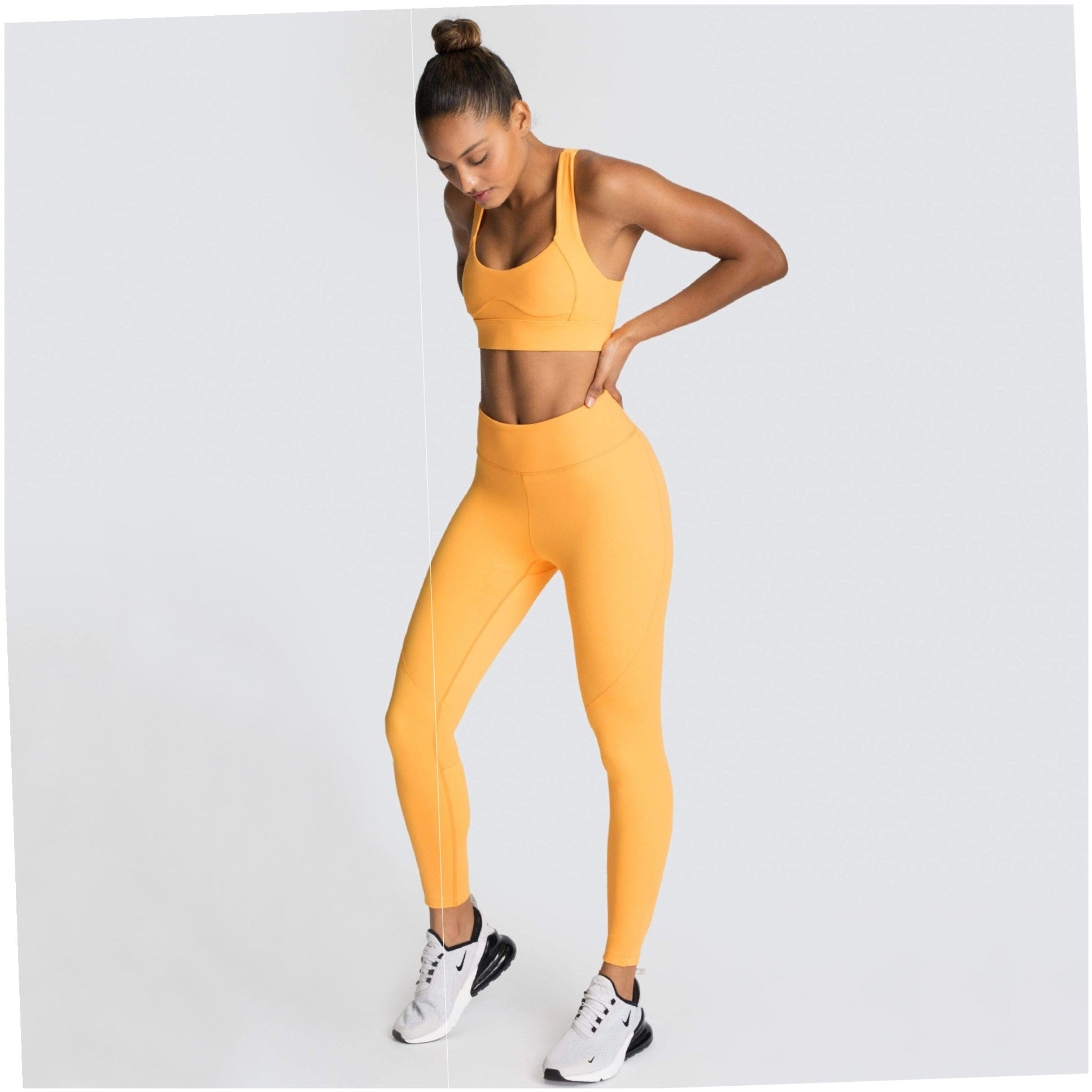 Set Yoga Colorato – Top e Leggings Sportivi
