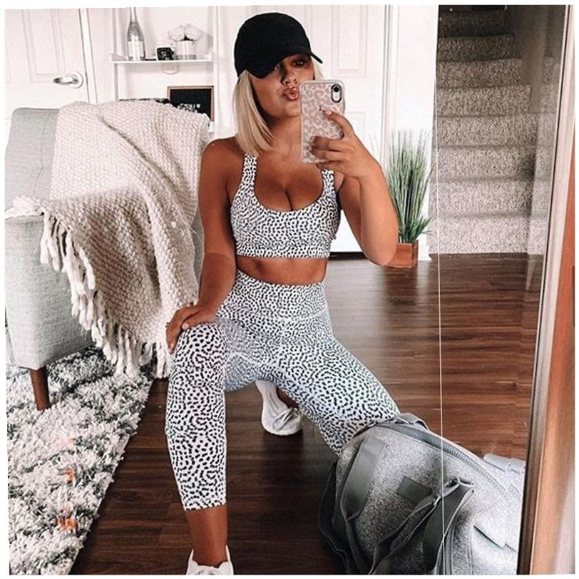 Set Yoga Colorato – Top e Leggings Sportivi